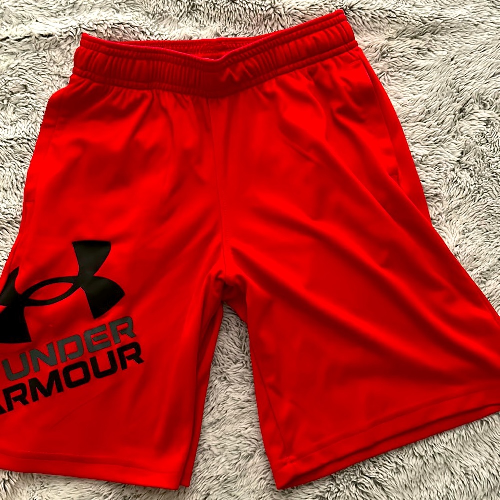 Boys Under Armour shorts